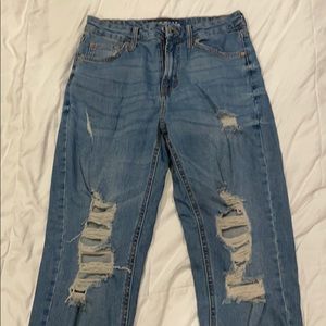 Size 6 women’s hi-rise mom jeans